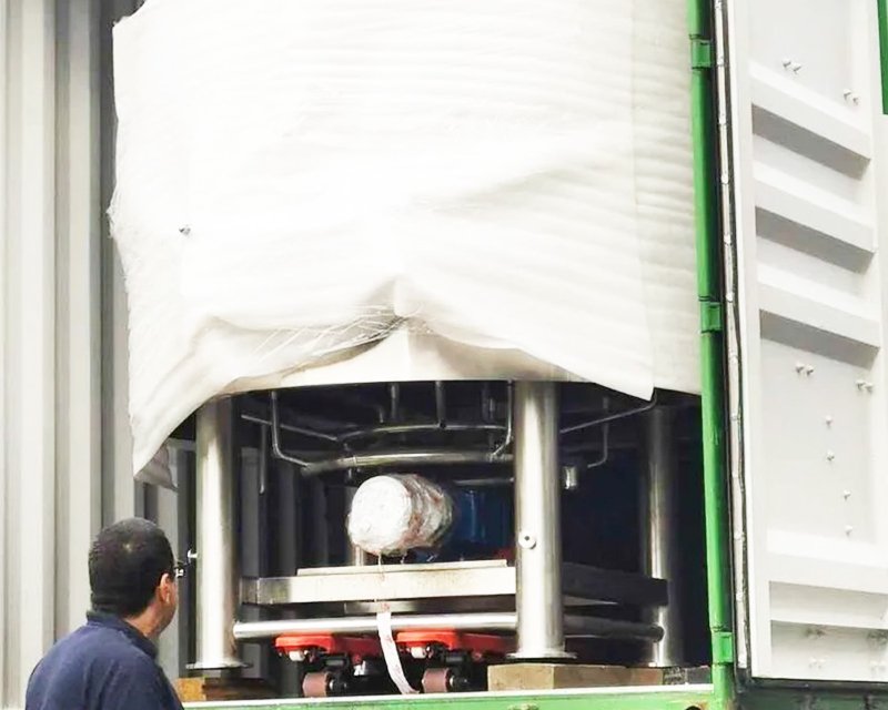 Microbrasserie Deux Beliers 20hL embouteillage04